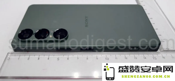 索尼Xperia 1 VII真机图曝光 竖排三摄设计 提供紫色