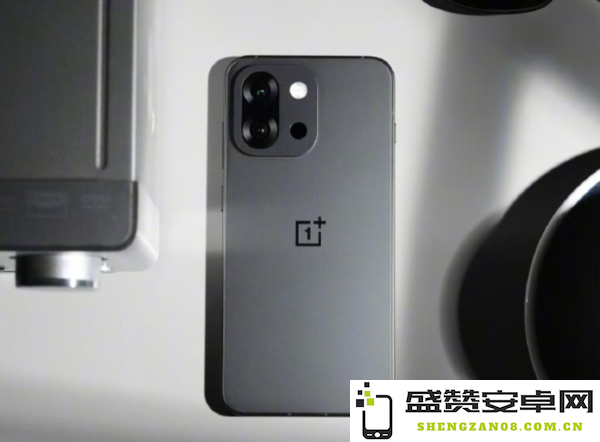 一加13T发布：iOS 18.4停签引发用户升级潮？