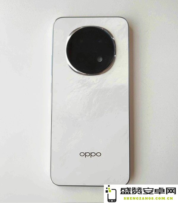 OPPO F29真机图泄露 确认搭载天玑7300芯片及超大6500mAh续航电池