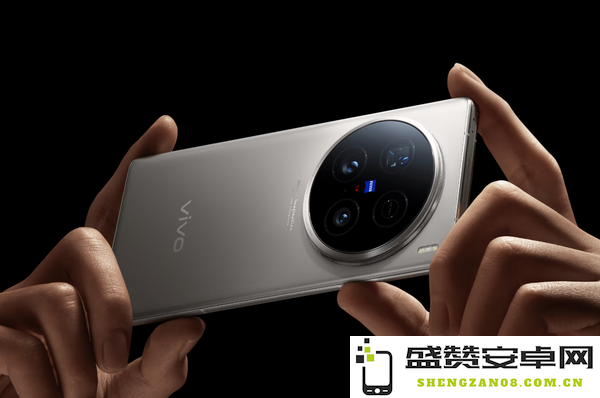 vivo X200 Ultra影像配置曝光：f/1.69大光圈＋85mm专业长焦镜头