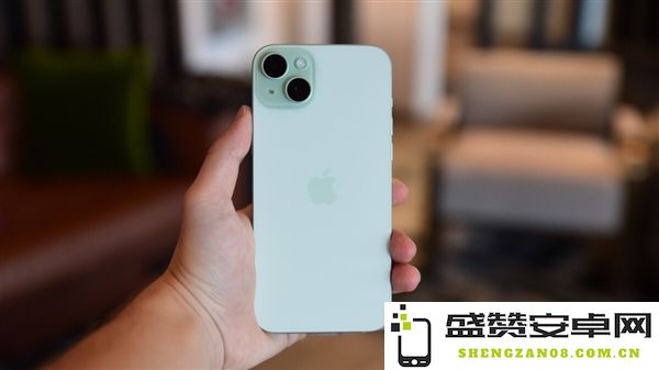 iPhone 16系列国内激活销售数据公布：Plus版本销量远不及Pro版本的零头