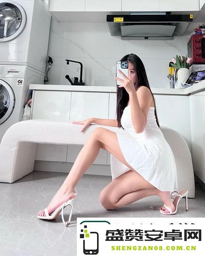 在姨妈家客厅观察生活风貌，网友纷纷调侃：这比我自己的家景还要真实生动！