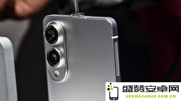 曝三星S25 Edge首批产量仅4万台 将于4月正式上市发售