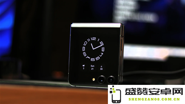 三星即将在7月10日正式推出全新Galaxy Z Flip6折叠手机，引发市场高度关注