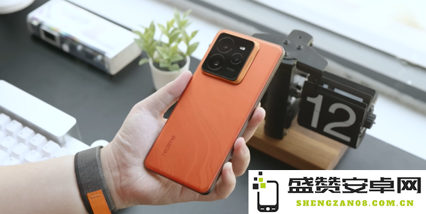 真我GT8系列曝光：2K屏幕成亮点 或年底发布引期待