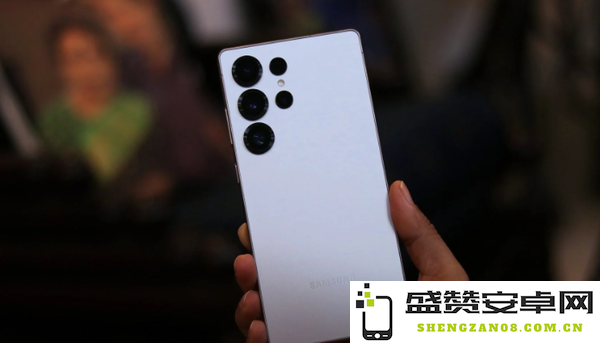 三星S25 Ultra抗摔实测：2.2米跌落挑战，钛合金机身稳赢-科技前沿