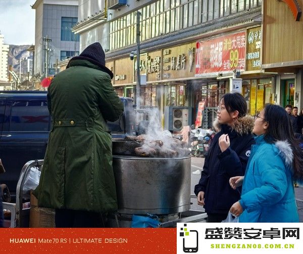 用华为Mate70红枫影像拍新年：中年将至 方感年之残酷