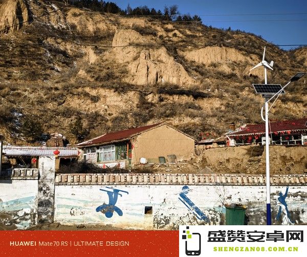 用华为Mate70红枫影像拍新年：中年将至 方感年之残酷